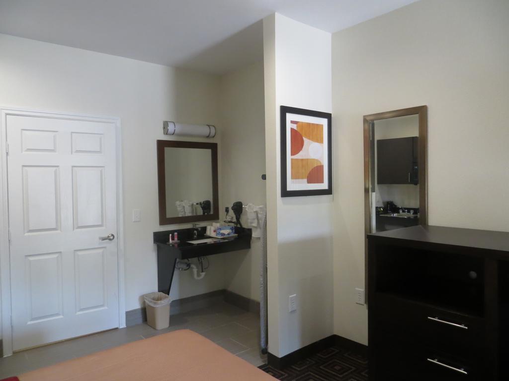 Econo Lodge Inn & Suites Houston Nw-Cy-Fair Jersey Village Buitenkant foto